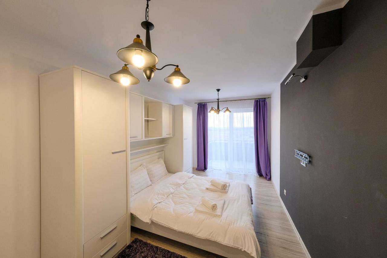 Ferienwohnung Grand Park Turquoise Iulius Mall Cluj-Napoca Exterior foto